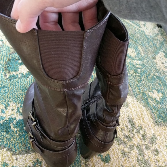 White Mountain Chocolate Brown Boots - Picture 4 of 5